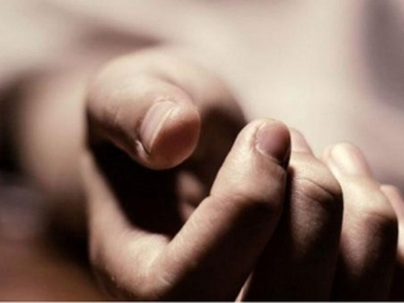 Body of unidentified youth found hanging in Kolkata Park, police probe underway