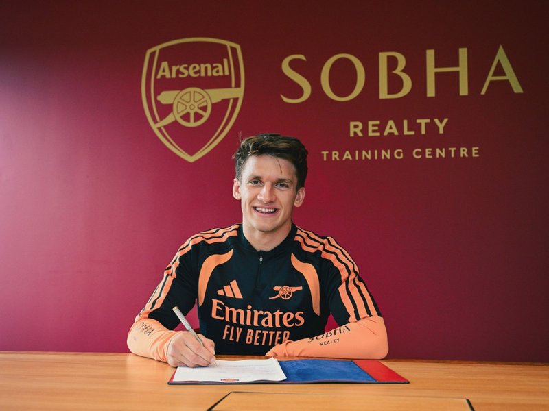 Arsenal sign Greece forward Christos Tzolis from Club Brugge