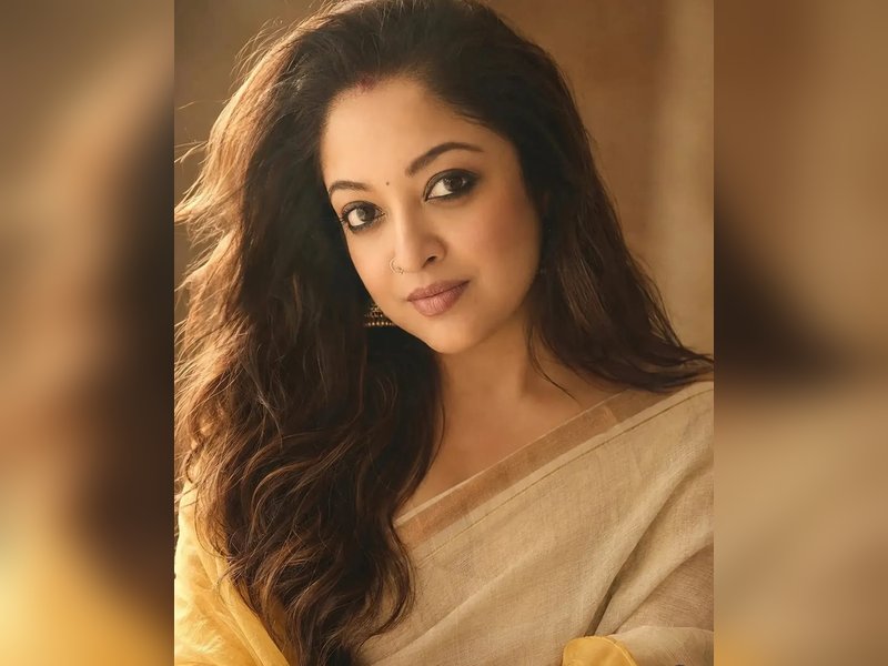 Tanushree Dutta claims being sabotaged by 'enemy camp handlers': 'They don't let anything come to me'