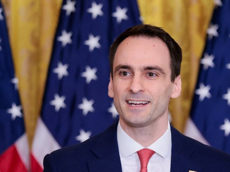 US pushes AI science race against China