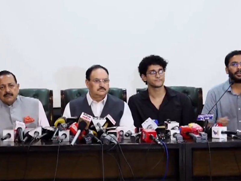 कॉकरोच जनता पार्टी का आंदोलन खत्म करने का ऐलान, कहा- सरकार ने मान ली मांग 