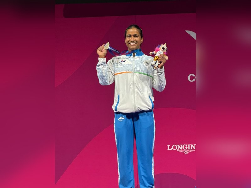 Gyaneshwari Yadav wins silver in women’s 53kg weightlifting, boosts India’s medal tally at the Commonwealth Games 2026 in Glasgow on Monday. Photo credit: IANS 