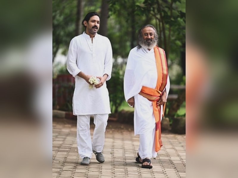 Vikrant Massey has outdone himself in ‘White’, says producer