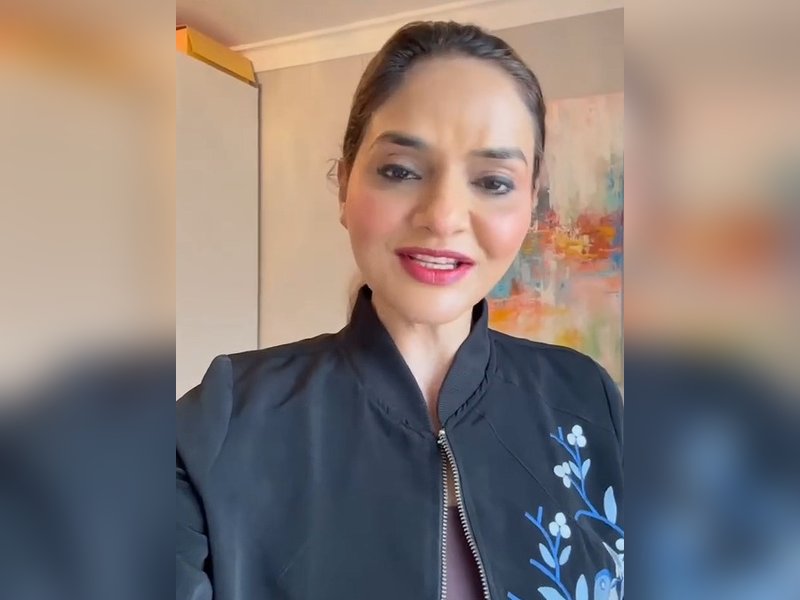 Madhoo shares the happy news that her elder daughter is all set to get married