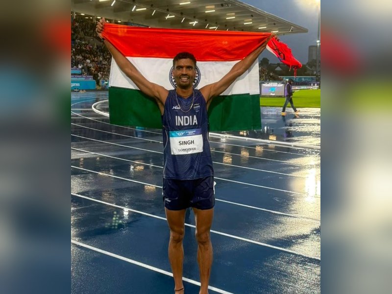 Gulveer Singh wins historic silver medal in 10,000m with late final-lap surge in the Commonwealth Games 2026 in Glasgow on Tuesday. Photo credit: IANS 