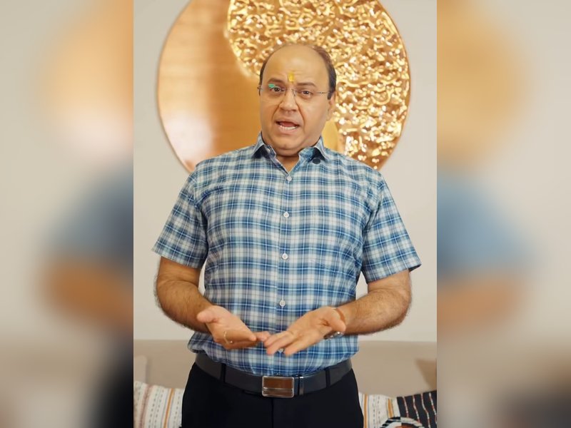 'TMKOC's Mandar Chandwadkar recalls losing hair at 23, says he was nervous before landing Bhide's role