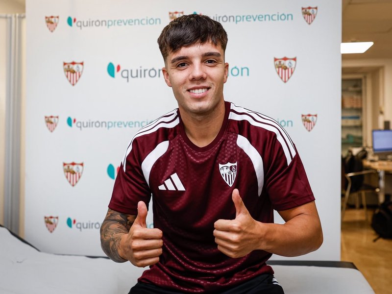 Sevilla FC sign left back Julio Diaz from Atletico Madrid on four year deal (Credit: Sevilla FC)