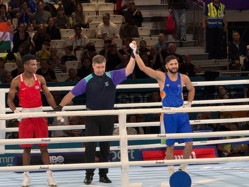 Sachin Siwach enters men’s 60kg boxing semifinals, assures India of another medal in the Commonwealth Games 2026 at Glasgow on Wednesday. Photo credit: IANS 