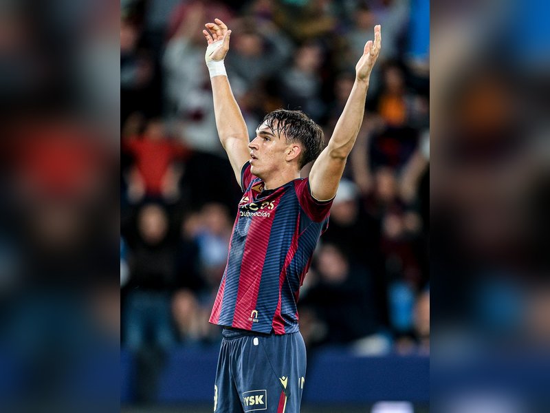 Real Madrid signs striker Espi from Levante