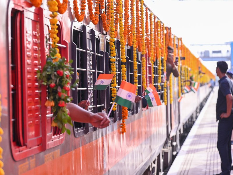 भारतीय रेलवे ने टिकट बुकिंग के साथ शुरू की अतिरिक्त सामान की ऑनलाइन बुकिंग