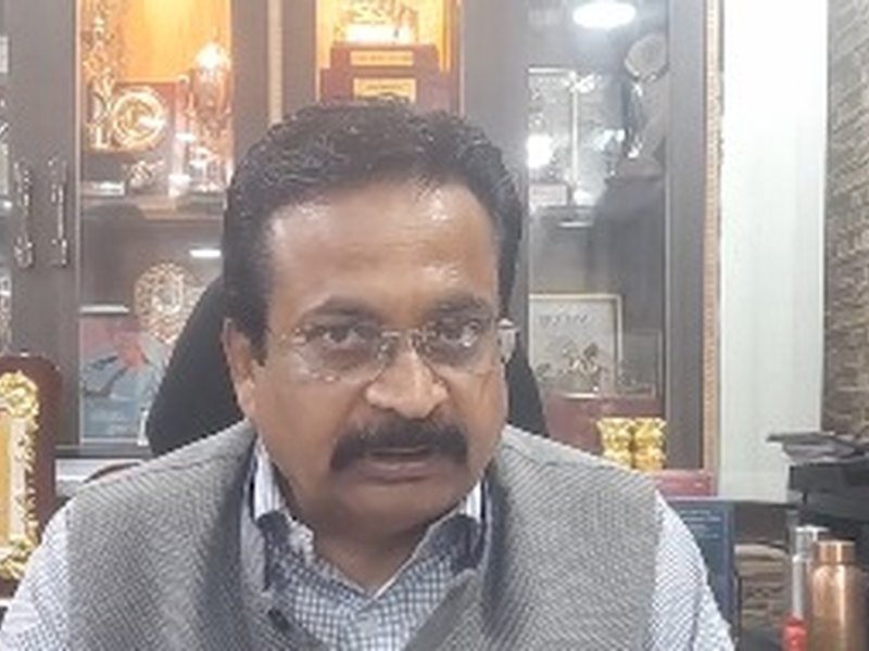 प्रियंका गांधी के 'गोमूत्र विशेषज्ञ' बयान पर शिक्षाविद नाराज, बोले-संसद में ऐसी भाषा से वैज्ञानिकों का होता है अपमान