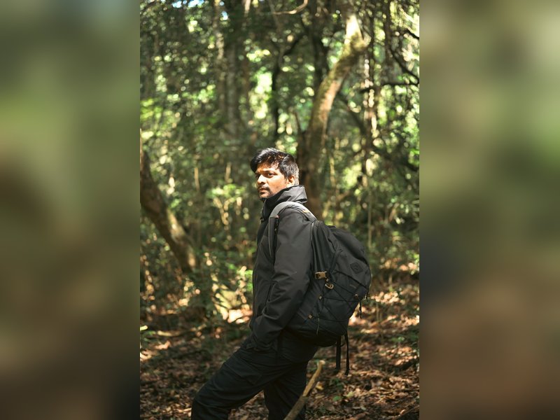 'Photographer' makers release lyrical video of intense track 'Maayangal Maayangal' from film! (Photo Credit:IANS/PR)