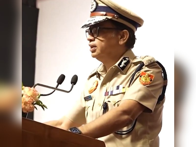 Delhi Police chief Anurag Kumar honours 202 retiring personnel