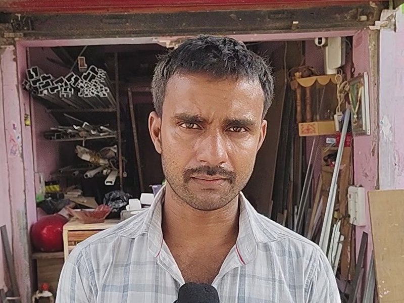 बिहार: पीएमईजीपी योजना ने बदली सुमन कुमार की किस्मत, फर्नीचर कारोबार से आत्मनिर्भर बन अब लोगों को दे रहे रोजगार