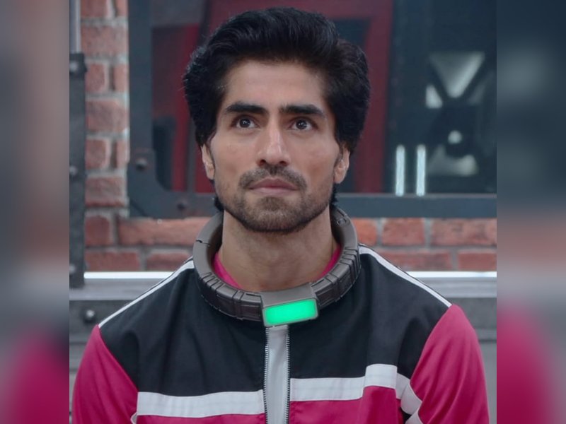 Harshad Chopda requests Shilpa Shinde to console Shivangi Joshi after she breaks down post massive fight