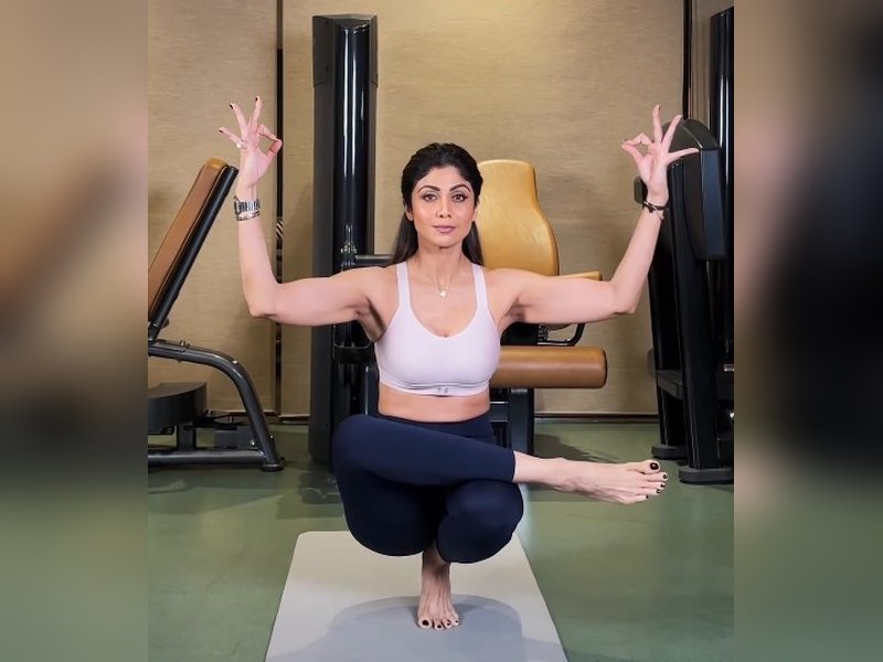 Shilpa Shetty flaunts her balancing skills: A little balance never hurt
