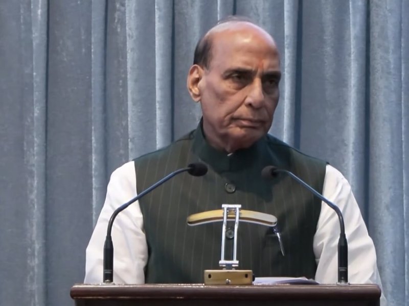 सेनाओं को सहयोग देने वाली संस्थाओं को भी विकसित होते रहना होगा : राजनाथ सिंह