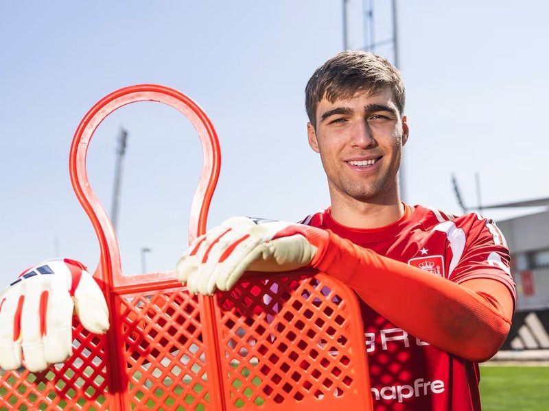 Sevilla signs goalkeeper Fran Gonzalez from Real Madrid