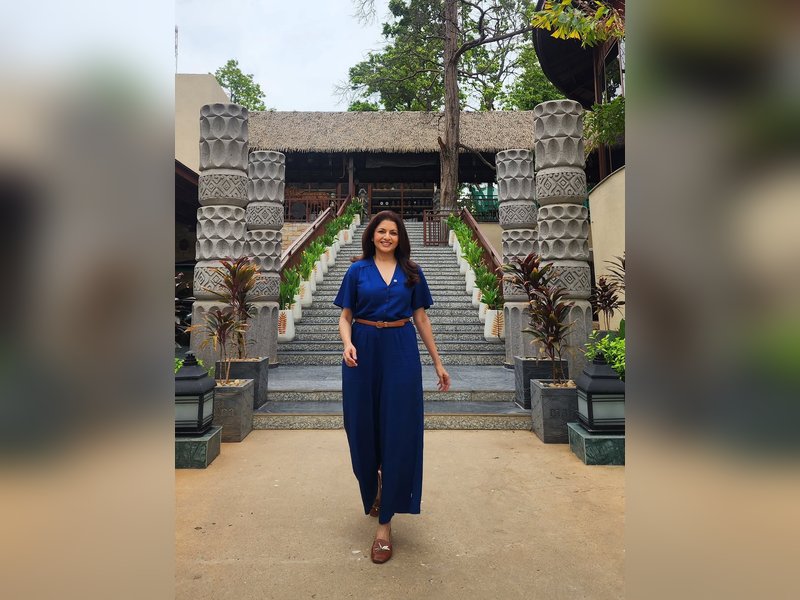 Bhagyashree reveals her fitness mantra, shares exercise for strength and stability