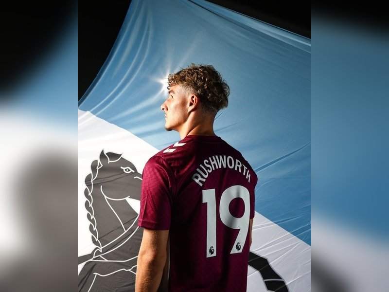 Coventry City sign goalkeeper Carl Rushworth on a permanent deal from Brighton 