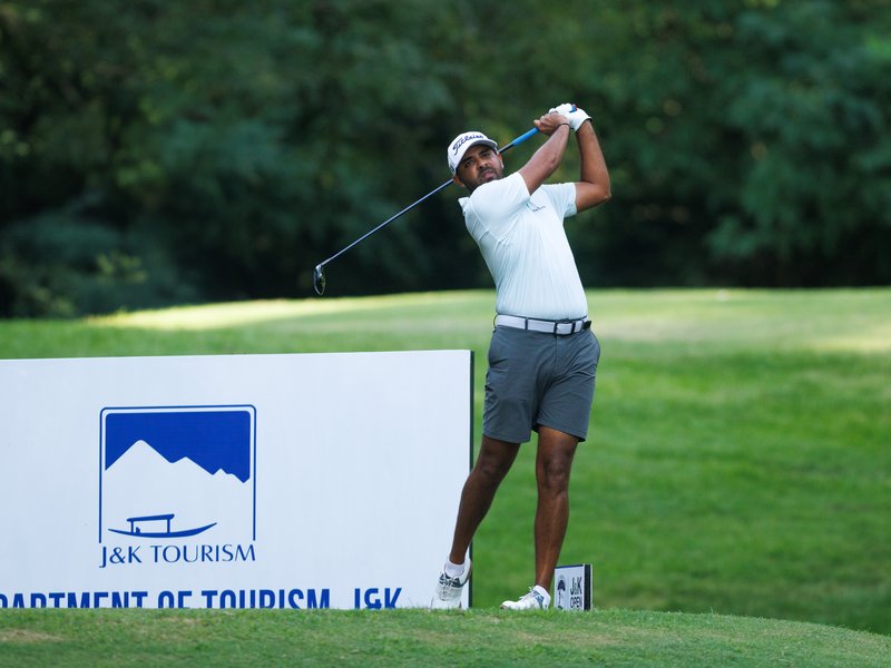 Khalin Joshi fires 63 to lead on day one of J&K Open 2026 at the picturesque Royal Springs Golf Course in Srinagar, on Tuesday. Photo credit: PGTI