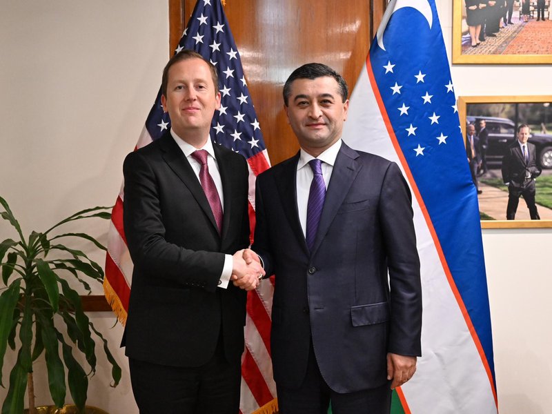 Uzbekistan's Foreign Minister holds discussions with US Ambassador Gor