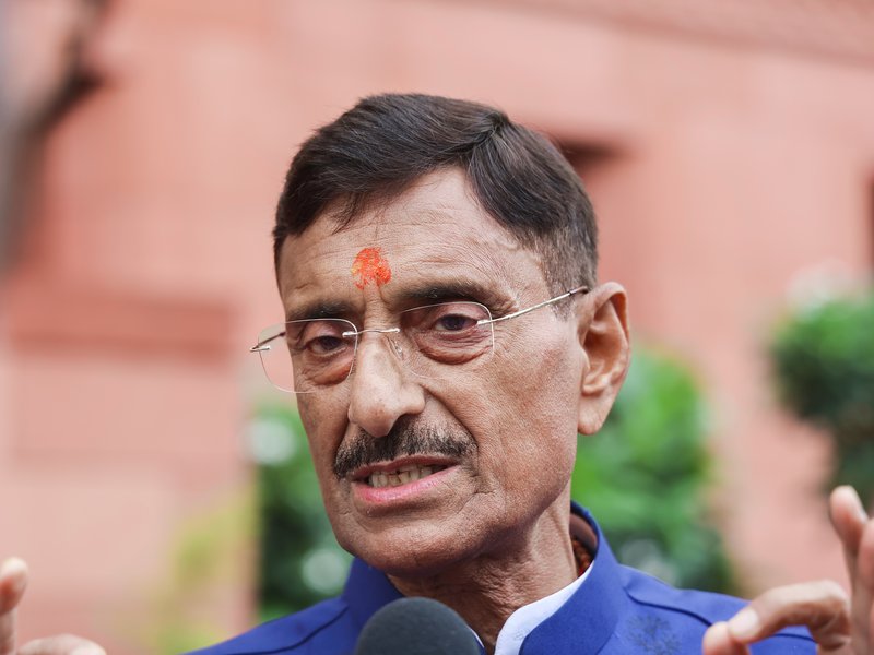 Rahul should protest outside J'khand CM's residence for students if he has courage: Union Minister