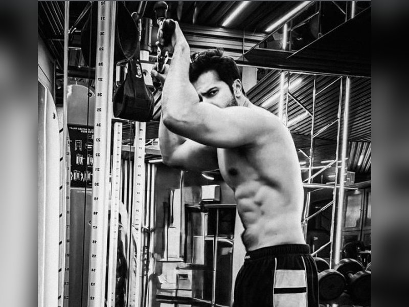 Varun Dhawan finds striking a pose between workouts 'fun' 