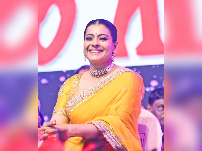Kareena Kapoor, Sonali Bendre, Manish Malhotra and others pen sweet birthday notes for Kajol