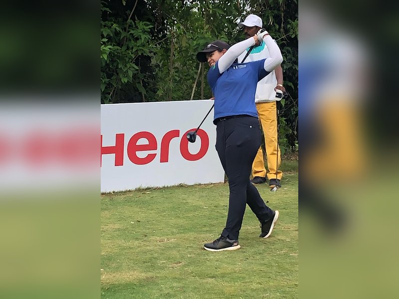 Vani Kapoor shares lead with young amateur Ayesha and Riya in 11th Leg of the Women’s Pro Golf Tour at the Clover Greens, Hosur, Tamil Nadu. Photo credit: WPGT