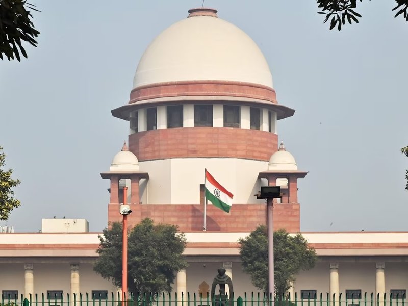 शिवसेना विवाद पर सुप्रीम कोर्ट में सुनवाई पूरी, अगली सुनवाई कल दोपहर दो बजे होगी, कपिल सिब्बल ने रखी दलीलें