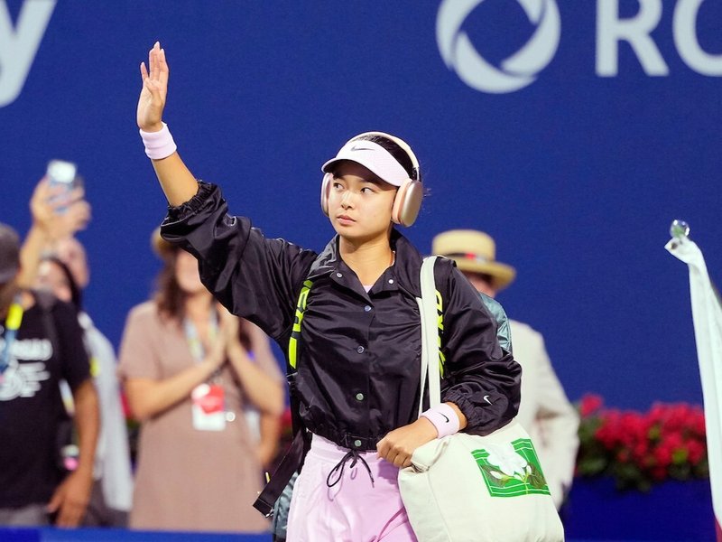 Eala powers into Toronto third round 