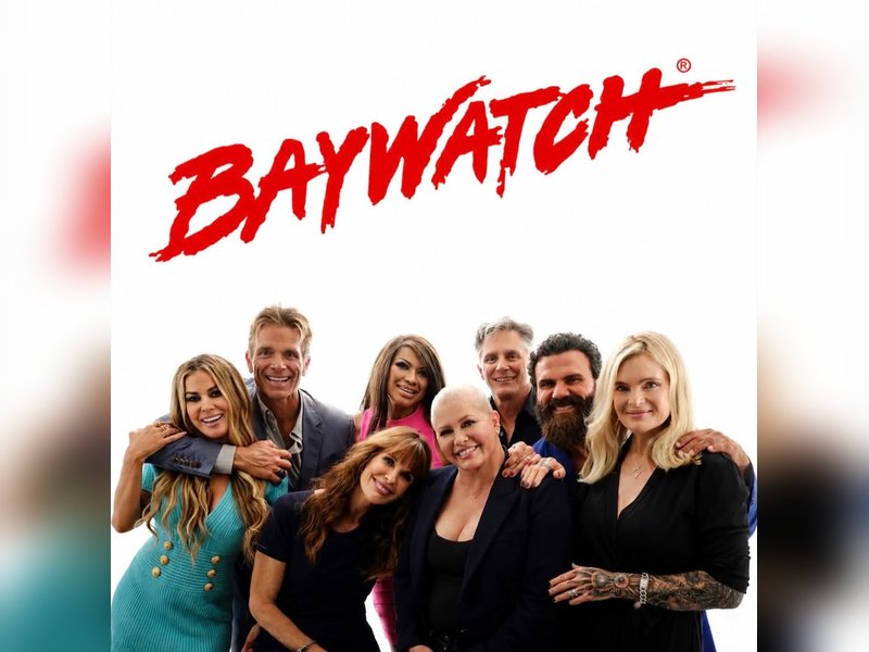 Erika Eleniak reunites with ‘Baywatch’ stars Carmen Electra, Jeremy Jackson and others: Love to the OGs
