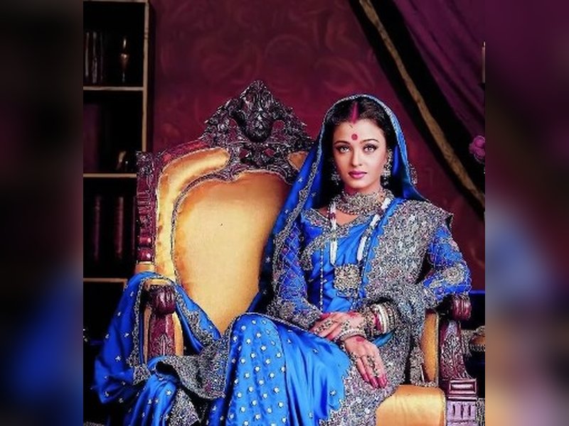 Aishwarya Rai Bachchan, SRK and Madhuri Dixit's 'Devdas' redefined costume design 