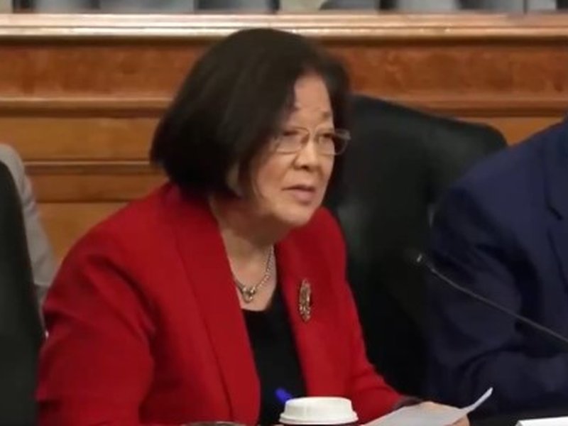 US Democrats move to block Trump immigration rule