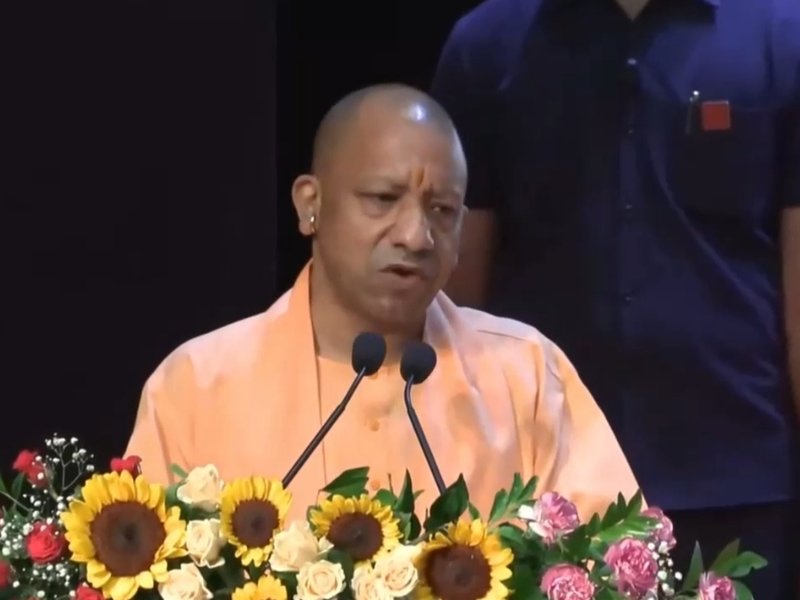 सीएम योगी का सपा पर हमला, कहा- वोट बैंक की राजनीति ने कारीगरों का सम्मान छीना