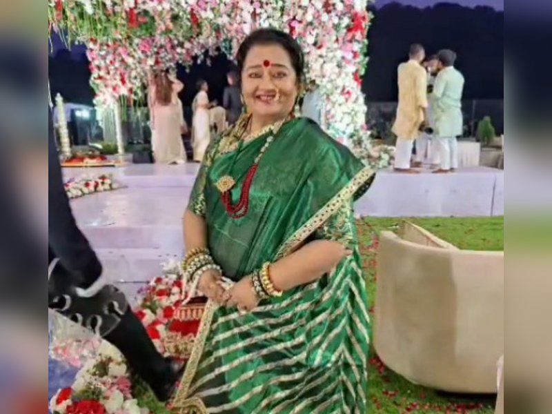 Apara Mehta shares her love for Indian handlooms, says she was introduced to them by her mother
