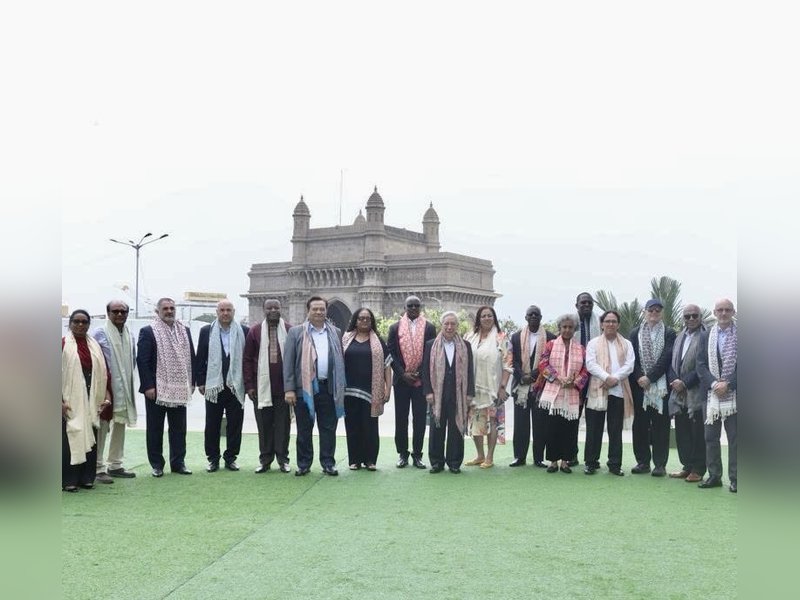 UN Permanent representatives from 17 countries celebrate India’s rich handloom heritage