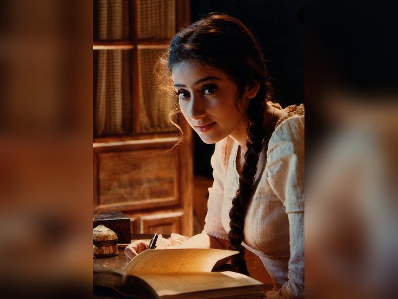 Manisha Koirala gets nostalgic over '1942: A Love Story', calls Rajeshwari a life-changing character