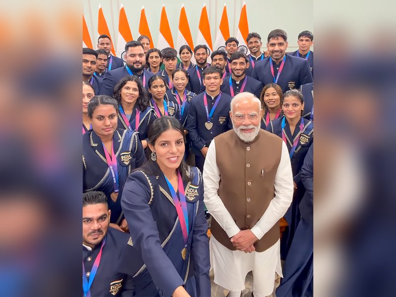 Those who play, will flourish’: PM Modi meets India’s CWG medallists
