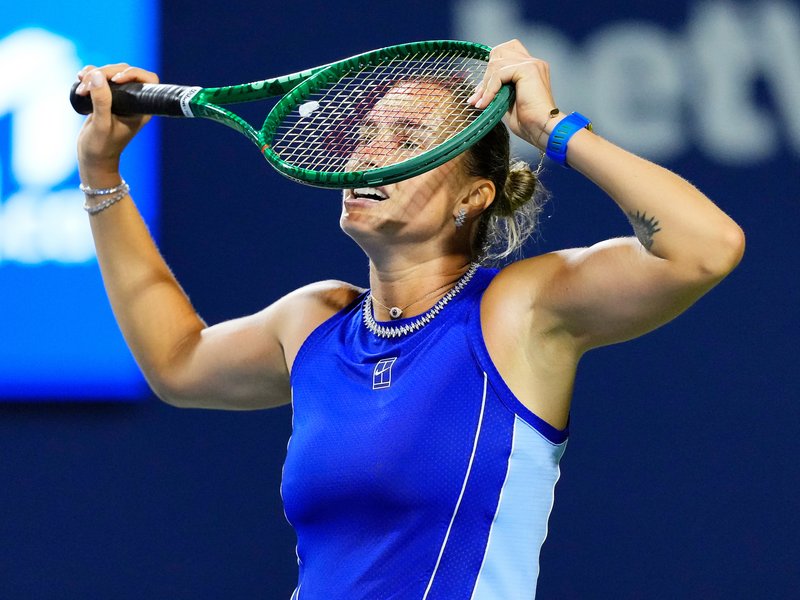 Alexandrova  stuns Sabalenka to make Toronto QFs 