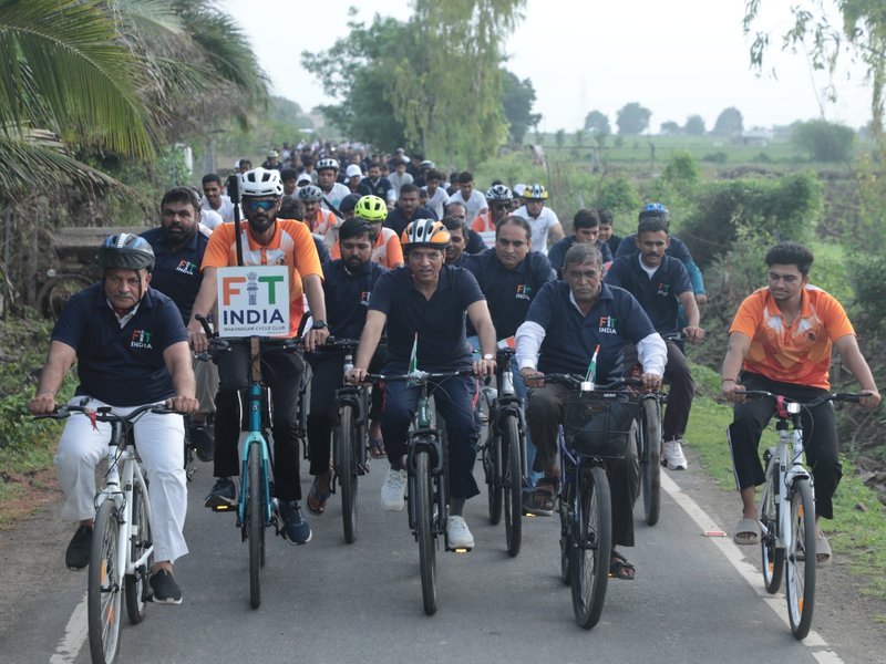 Sports Min Mandaviya leads anti-drug oath during 'Fit India Sundays on Cycle'