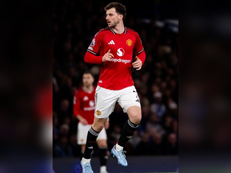 'We just wanted to be careful': Carrick plays down fears over Mount's injury after PSG draw