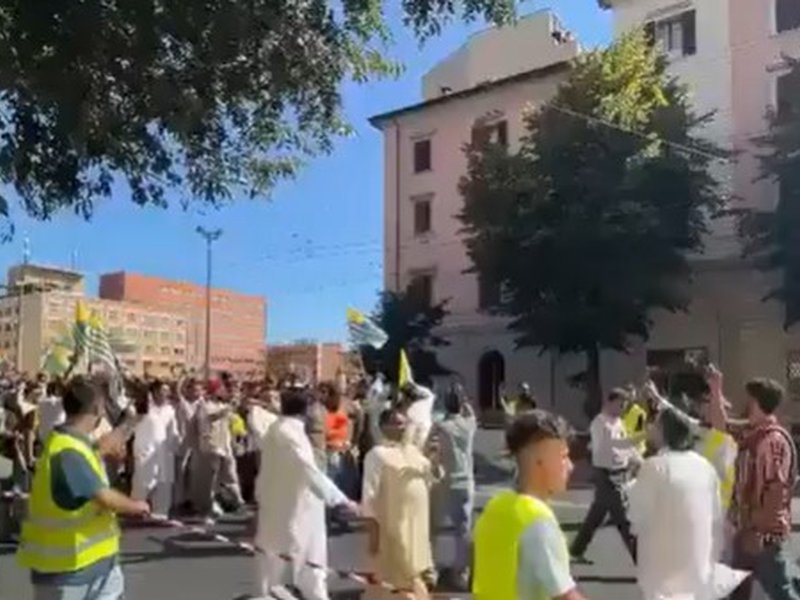 Kashmiri diaspora stages protest in Italy, condemns brutalities by Pak forces in PoK