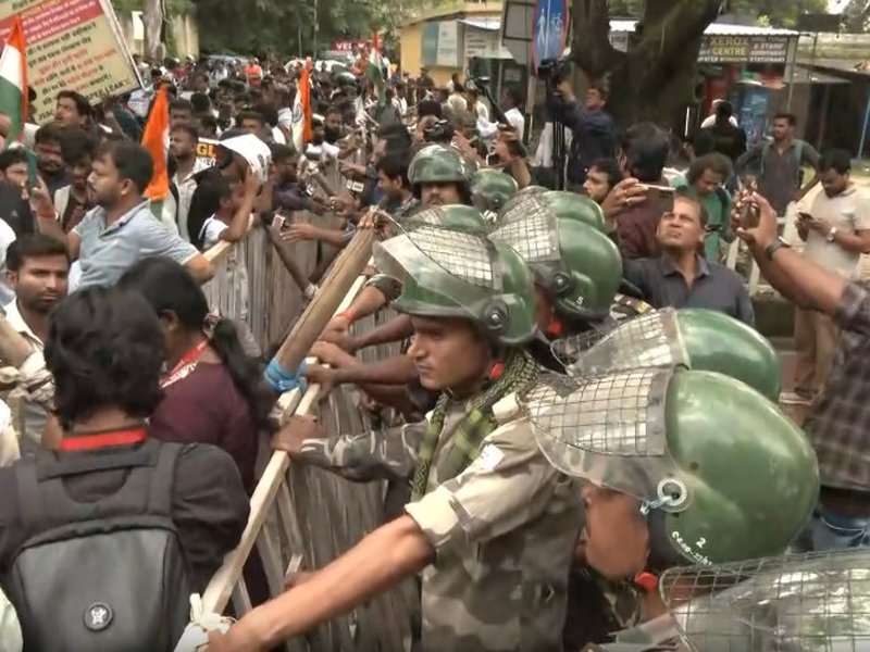 Jharkhand students continue march to Assembly; BJP leaders detained, barricades breached