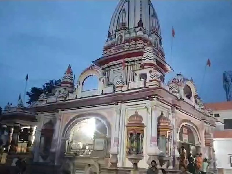 शिवरात्रि पर देवभूमि में आस्था का सैलाब, शिवालयों में लगा भक्तों का तांता