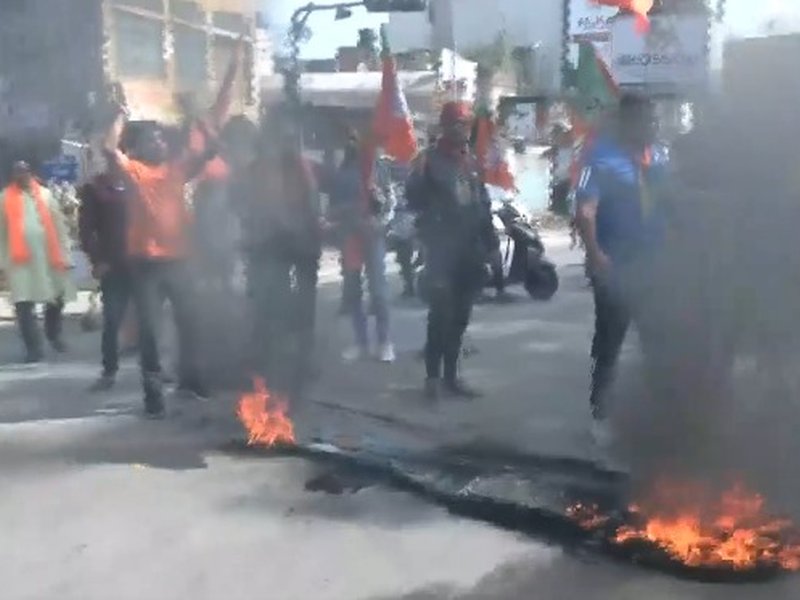 BJP calls Jharkhand Bandh to protest police action on students; party workers take to streets