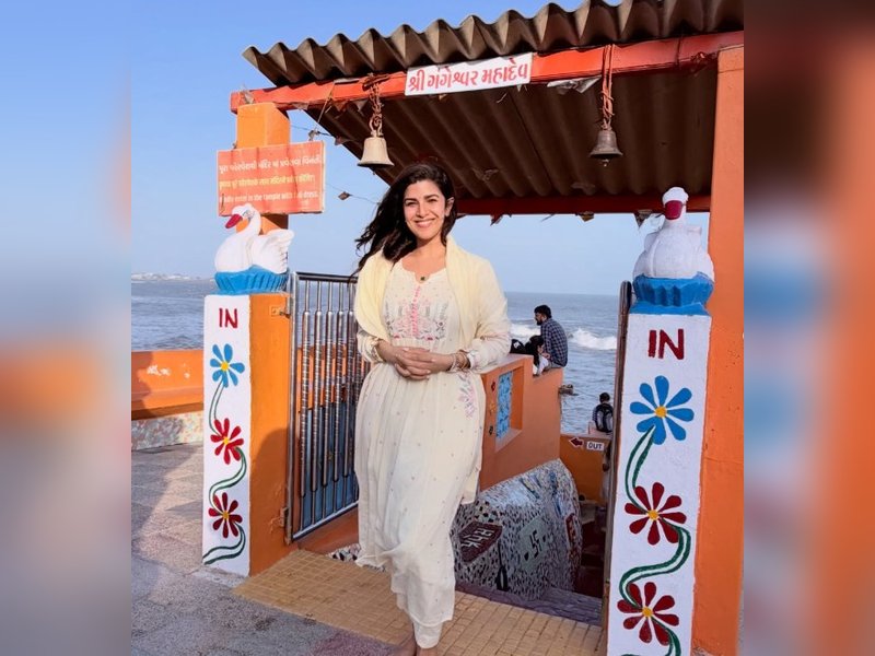 Nimrat Kaur seeks blessings at Gangeshwar Mahadev Temple in Diu on Sawan Shivratri