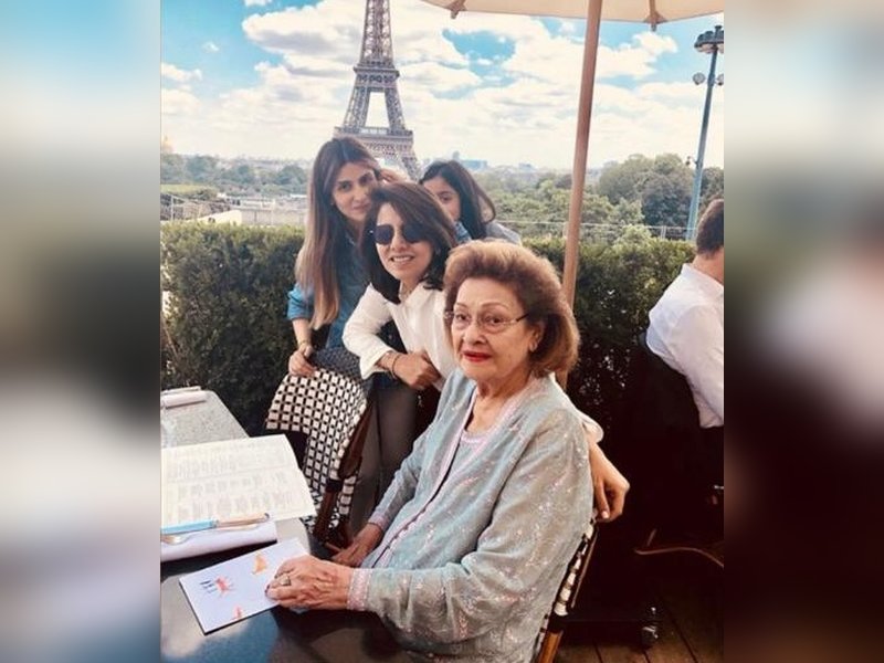 Neetu Kapoor shares rare family portrait featuring four generations of the Kapoor clan