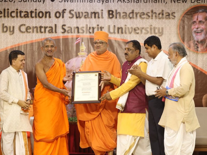 Central Sanskrit University honours BAPS scholar Swami Bhadreshdas as ‘Vedantavidya Vishwaguru’